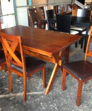 BN-DN31 DINING ROOM TABLE AND CHAIRS
